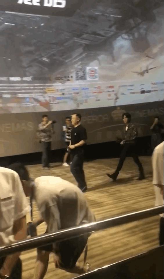 鹿晗近日活动图片,鹿晗近期活动图