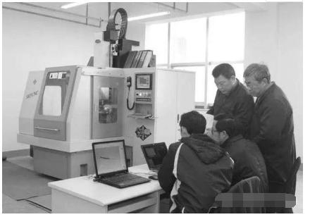 究竟什么是数控机床,数控机床与普通机床有何区别