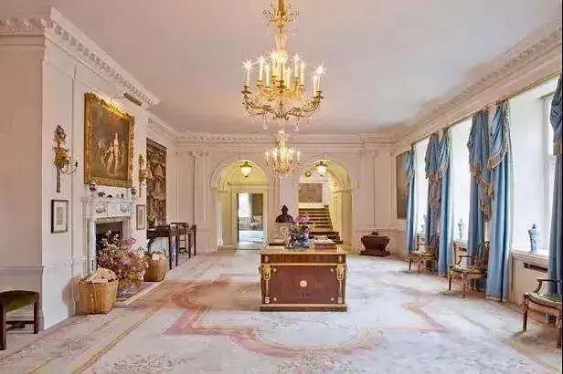 足球巨星c罗的别墅,梅西豪宅c罗豪宅