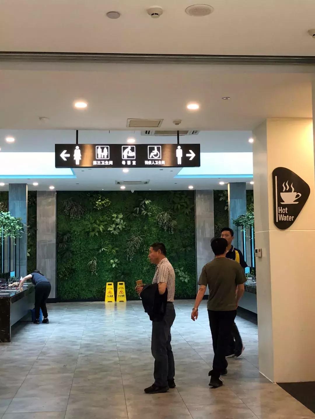 服务区为什么有女性专用停车位,服务区女性专用停车区