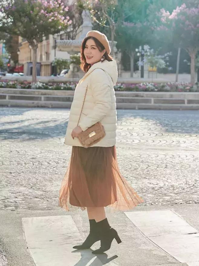 胖女孩穿搭指南，教你微胖女生怎么穿最显瘦