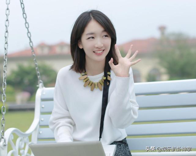 3岁丧父随母亲改嫁23岁拿影后,3岁丧父随母亲改嫁继父扛水泥