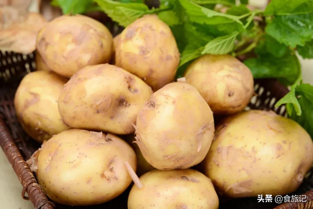 正宗恩施炕土豆摆摊,恩施炕土豆哪里卖的好吃