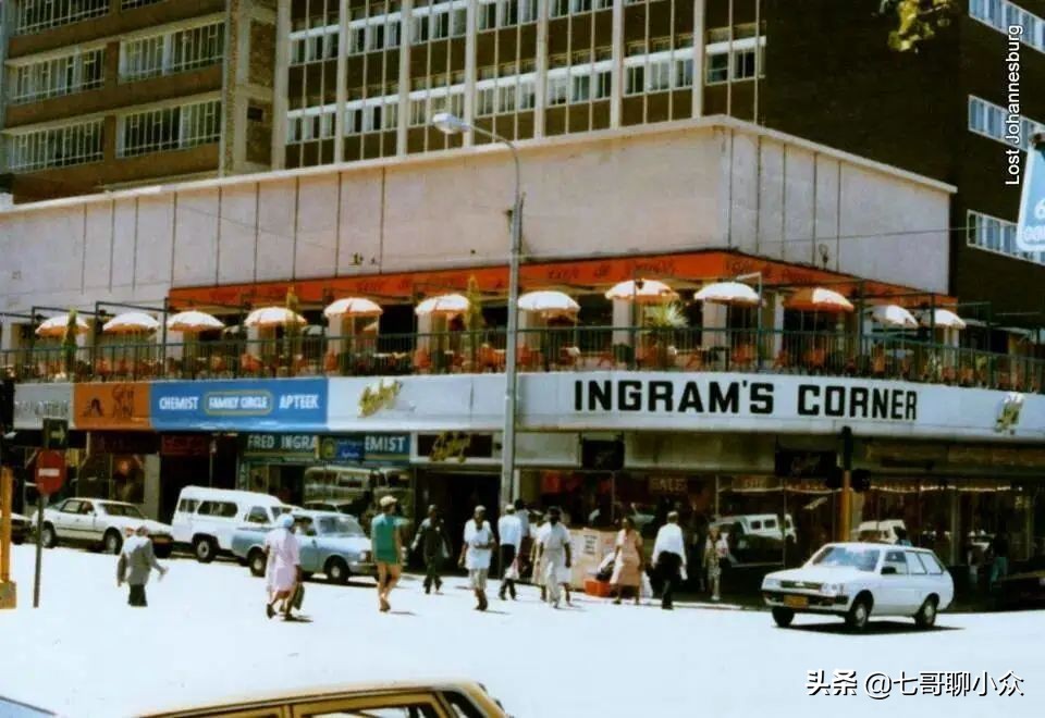 电影里的大厦倒塌现场,电影里建筑物突然崩塌的片段