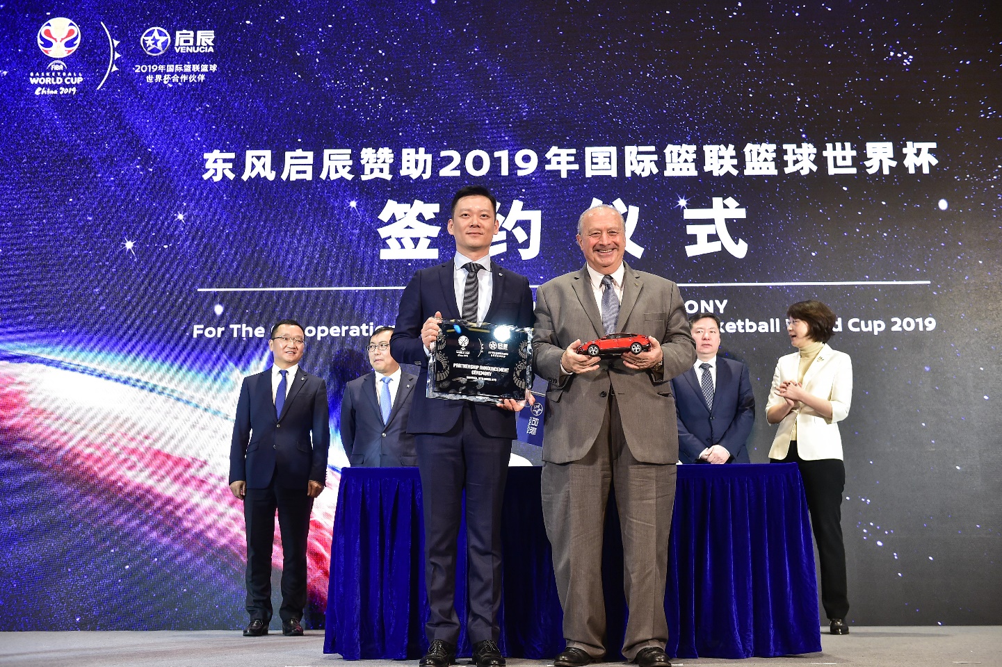 鏅烘収涓庡姏閲忕殑纰版挒,鏅烘収涓庡姏閲忕殑瀹岀編铻嶅悎