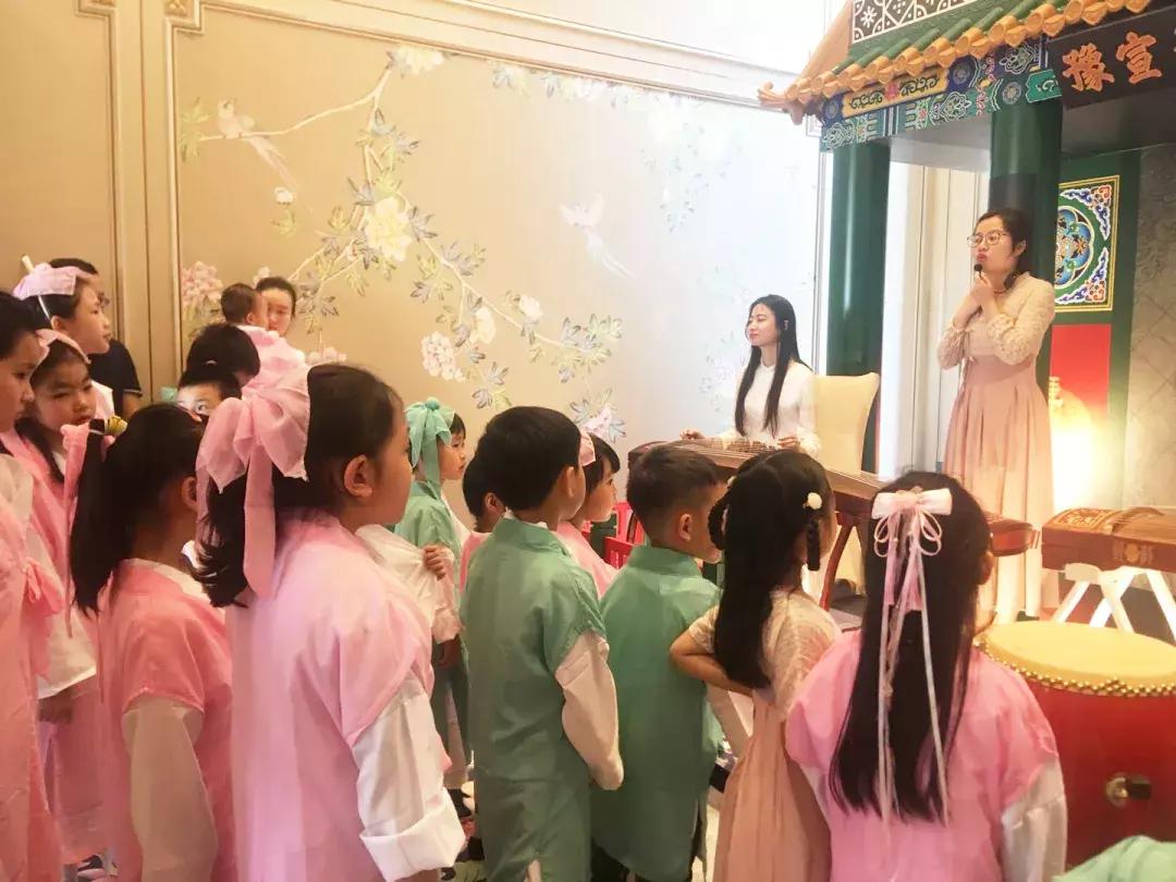 葱茏六月，秦汉胡同商务活动大事纪