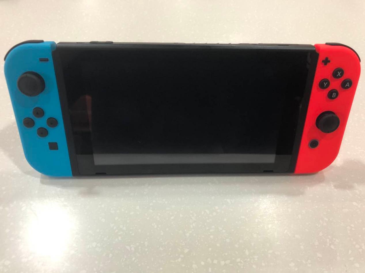 我们第一时间拿到了国行NS，这些可能是你感兴趣的事