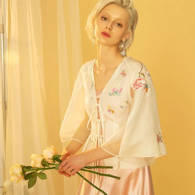 兰公子变身“巧手神探”百乐门老板娘|纸上刺绣,别具匠心