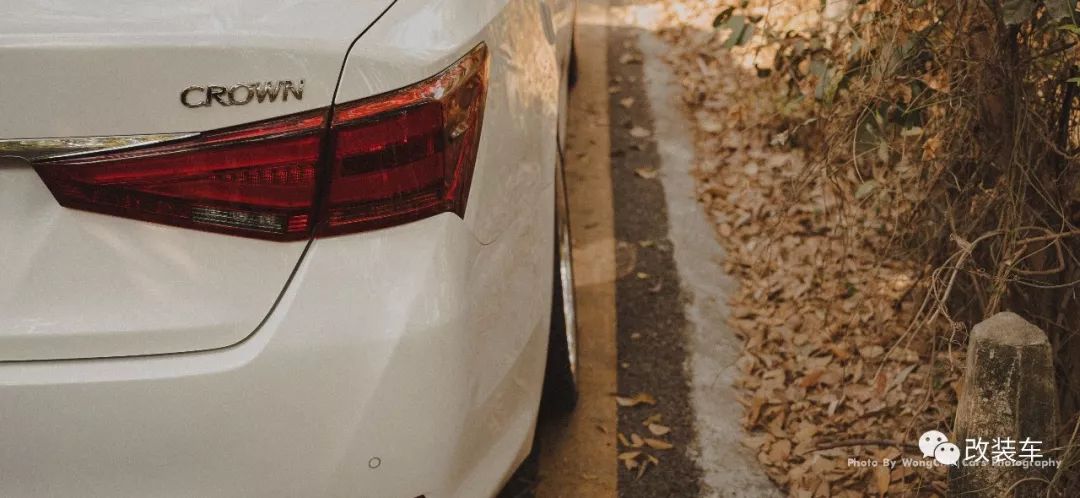 14代丰田皇冠改色,14代丰田皇冠颜值如何