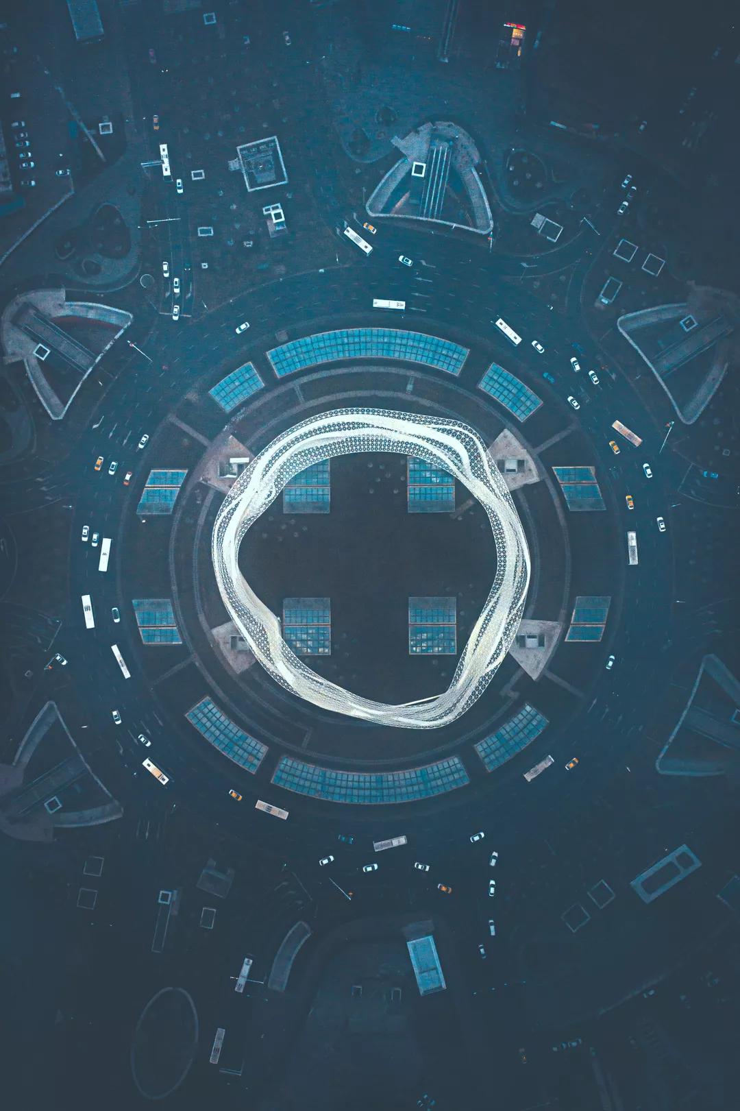 光谷广场地下综合体照片,光谷地下综合体和地下长廊