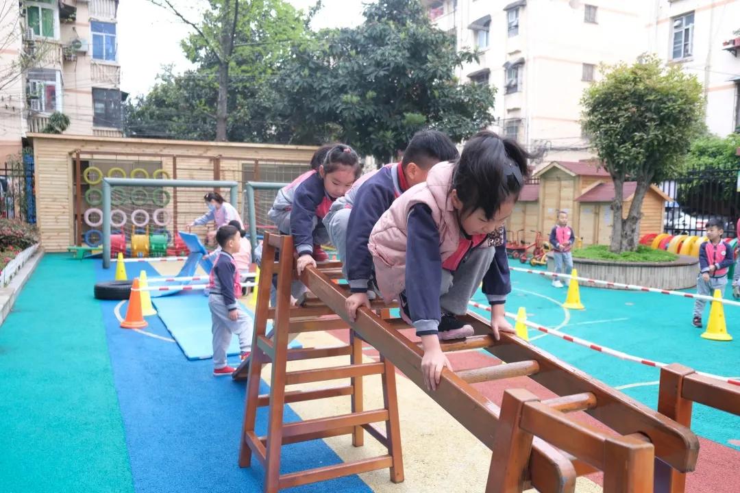 厚植底色行致远砥砺奋进谱新篇——合肥市铜陵新村幼儿园迎评估