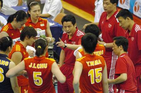 女排史上最悲情主帅勇敢接手动荡,临危受命成为女排的第16任队长