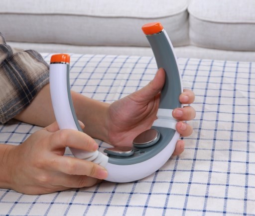 颈椎按摩器肩颈疏通神器评测,颈椎按摩神器护颈仪电动挂脖官方