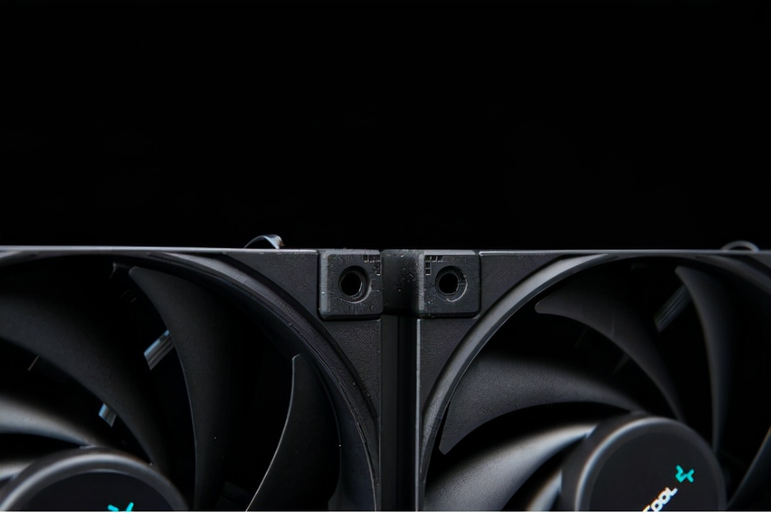 九州风神AK620数显版风冷散热器,九州风神ak620对比追风者t6