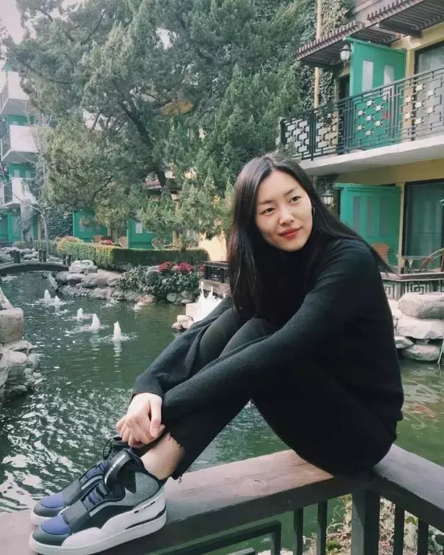 大衣超贵却不会搭配,大衣想要穿得更有范