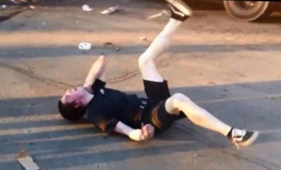 实拍吸毒人毒瘾发作,男女吸毒视频