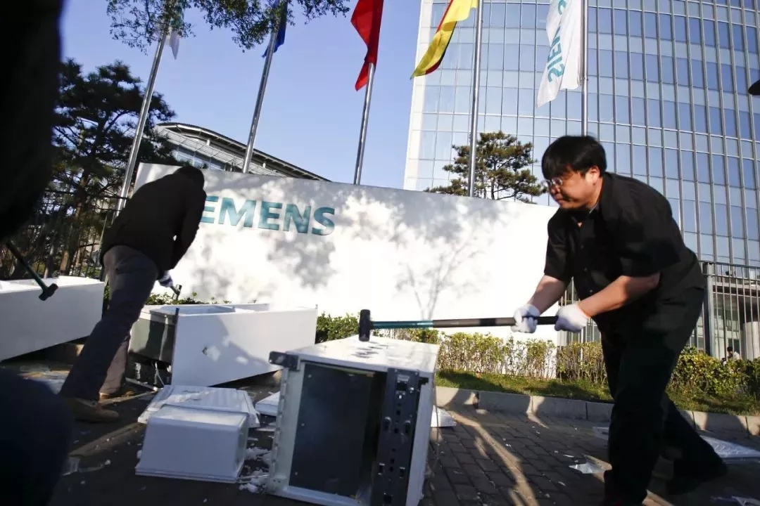 罗永浩投身直播卖艺还债,欠6个亿的罗永浩怎么撑过来的