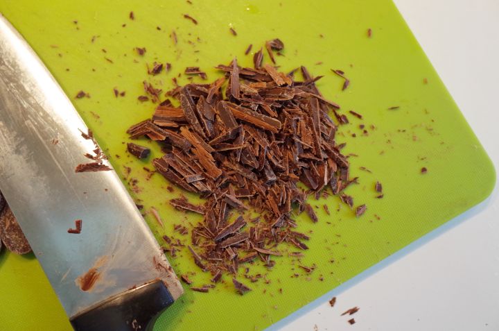 天冷了来一杯暖心热饮,天冷了给自己来杯奶茶