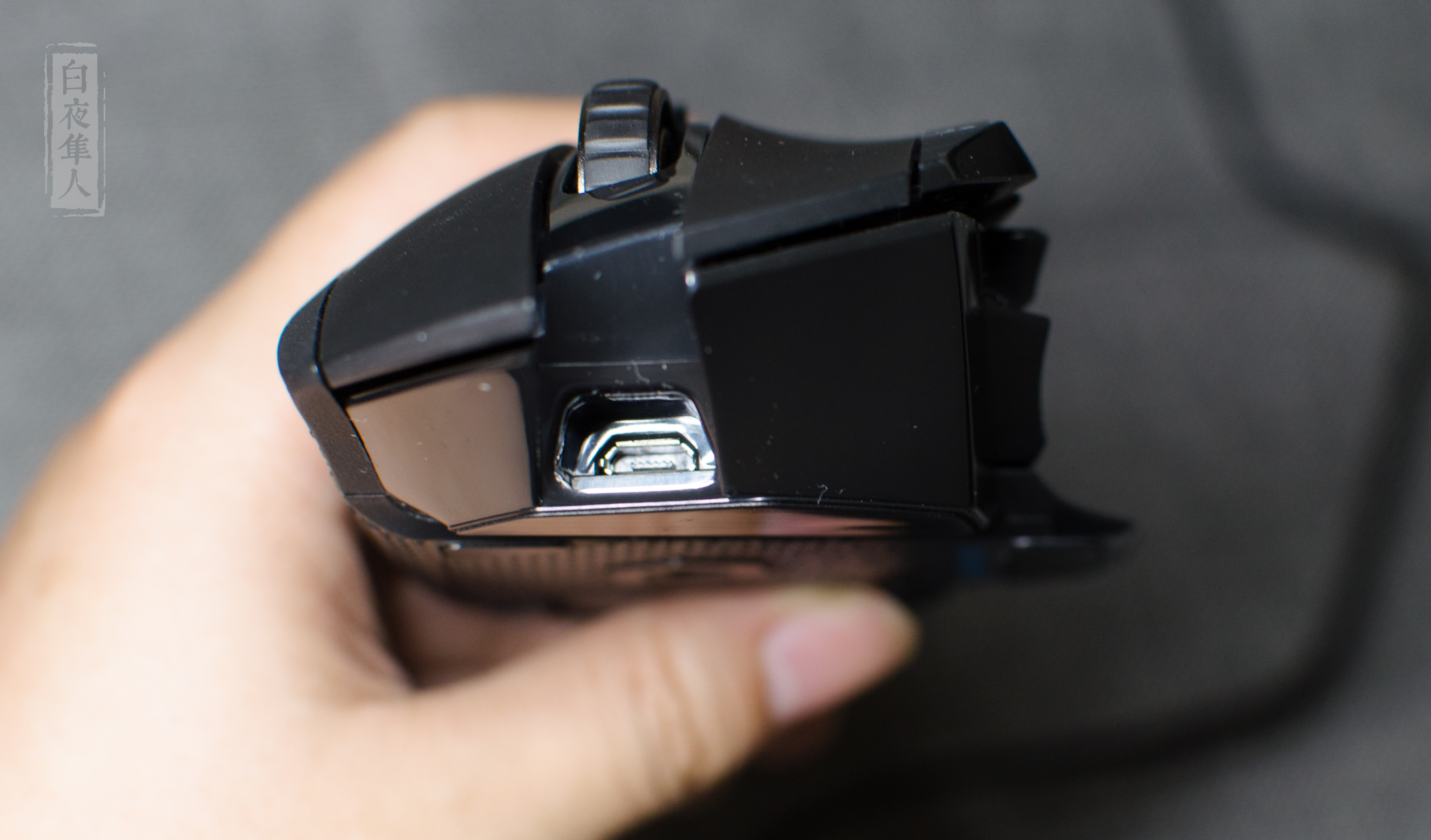 罗技g502lightspeedg502创世者双模式,罗技g502无线版怎样