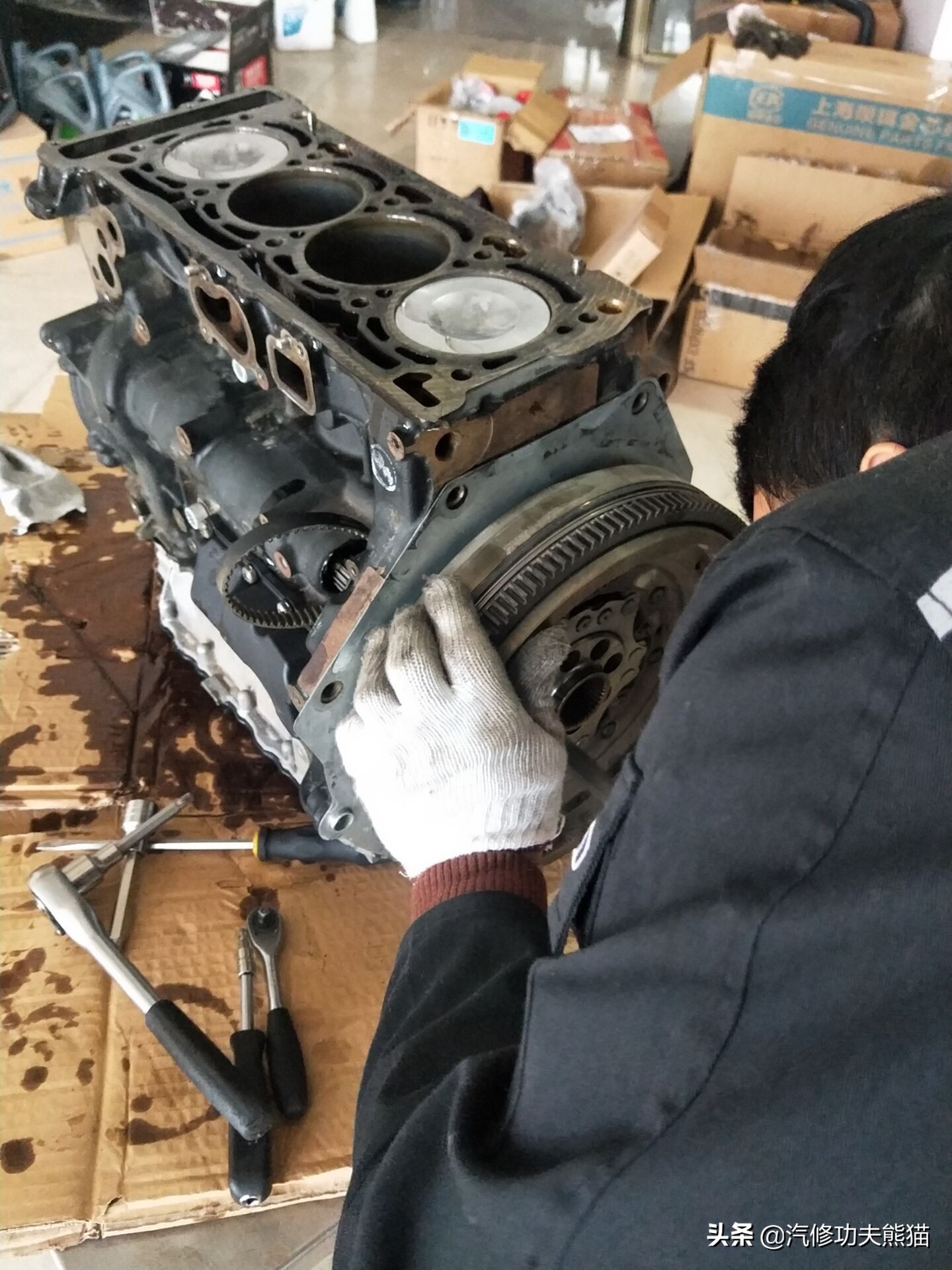 奥迪q3治理烧机油,奥迪q3烧机油多少公里正常