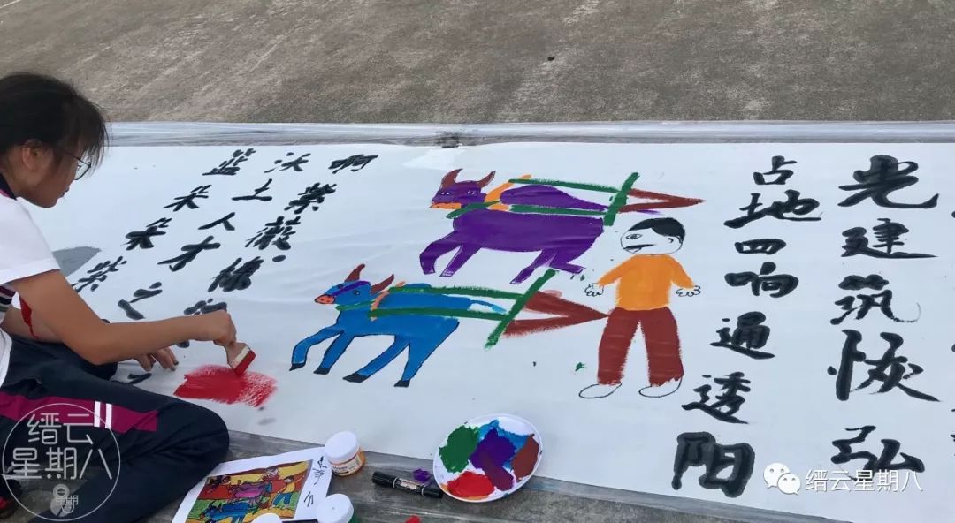 画一幅与校园足球有关的绘画,校园足球绘画又难又好看