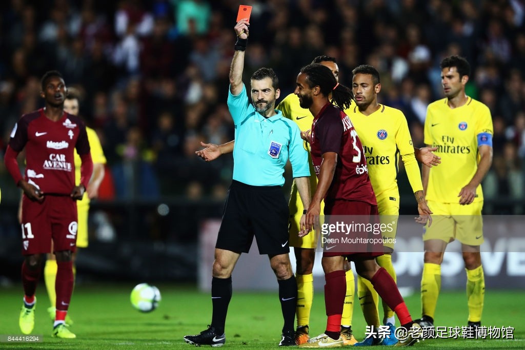 马竞前锋微商处购买厂货球鞋作秀，欧美球星居然还自己掏钱买球鞋