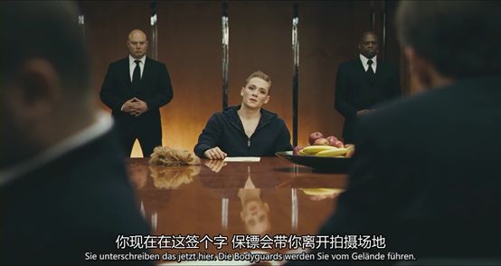 最适合躲在被子里看的电影,适合躲在被子里面看的电影