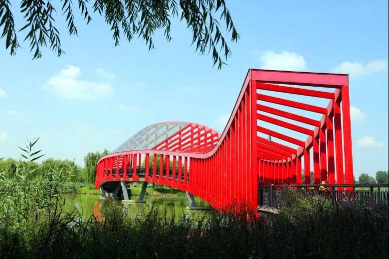 云游通州：漫游台湖公园看破铜烂铁变环保艺术品