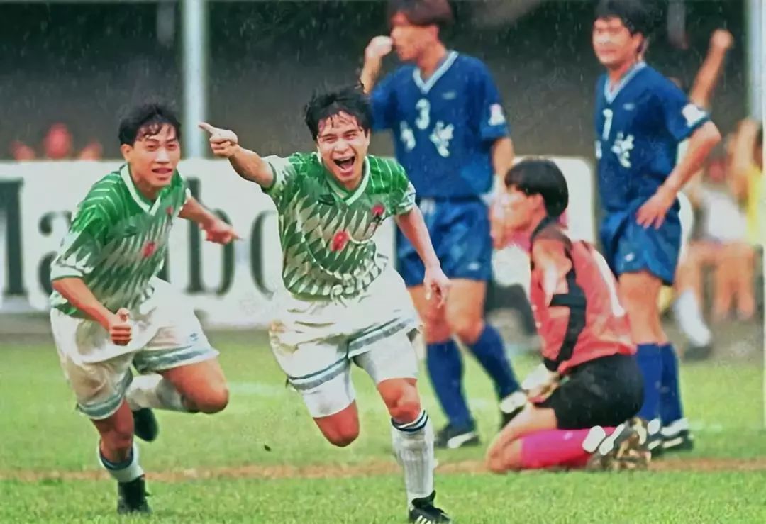 古典前腰代表人物是谁,中场古典前腰