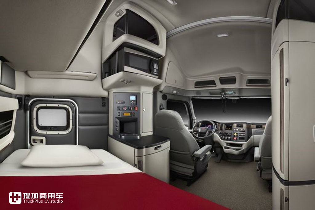 最新款彼得比尔特平头卡车,第一次看见彼得比尔特美式重卡