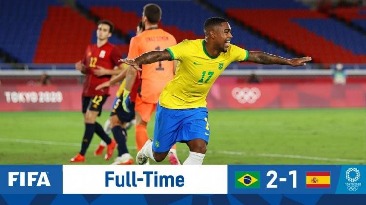 一场2比1暴露西班牙的弱点，天才球员被过度使用，巴萨未来堪忧