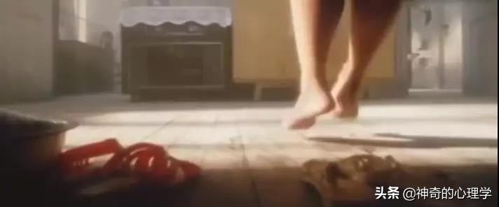 你是在看她，还是在看她的脚|关于恋足癖的两三事
