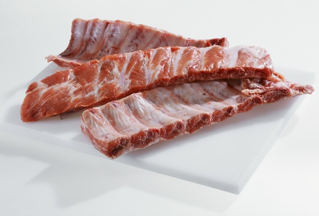 排骨和肋排哪个划算,买排骨买精排合适还是叉骨合适