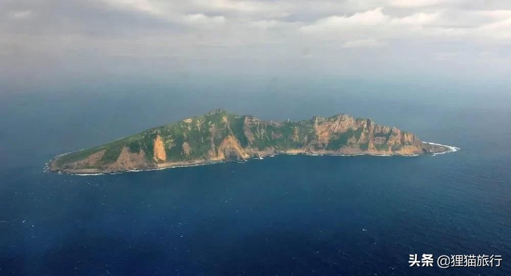 *鱼岛钓**有“花鸟岛”之称，这里是东海的鱼库、油库，主要有8个岛