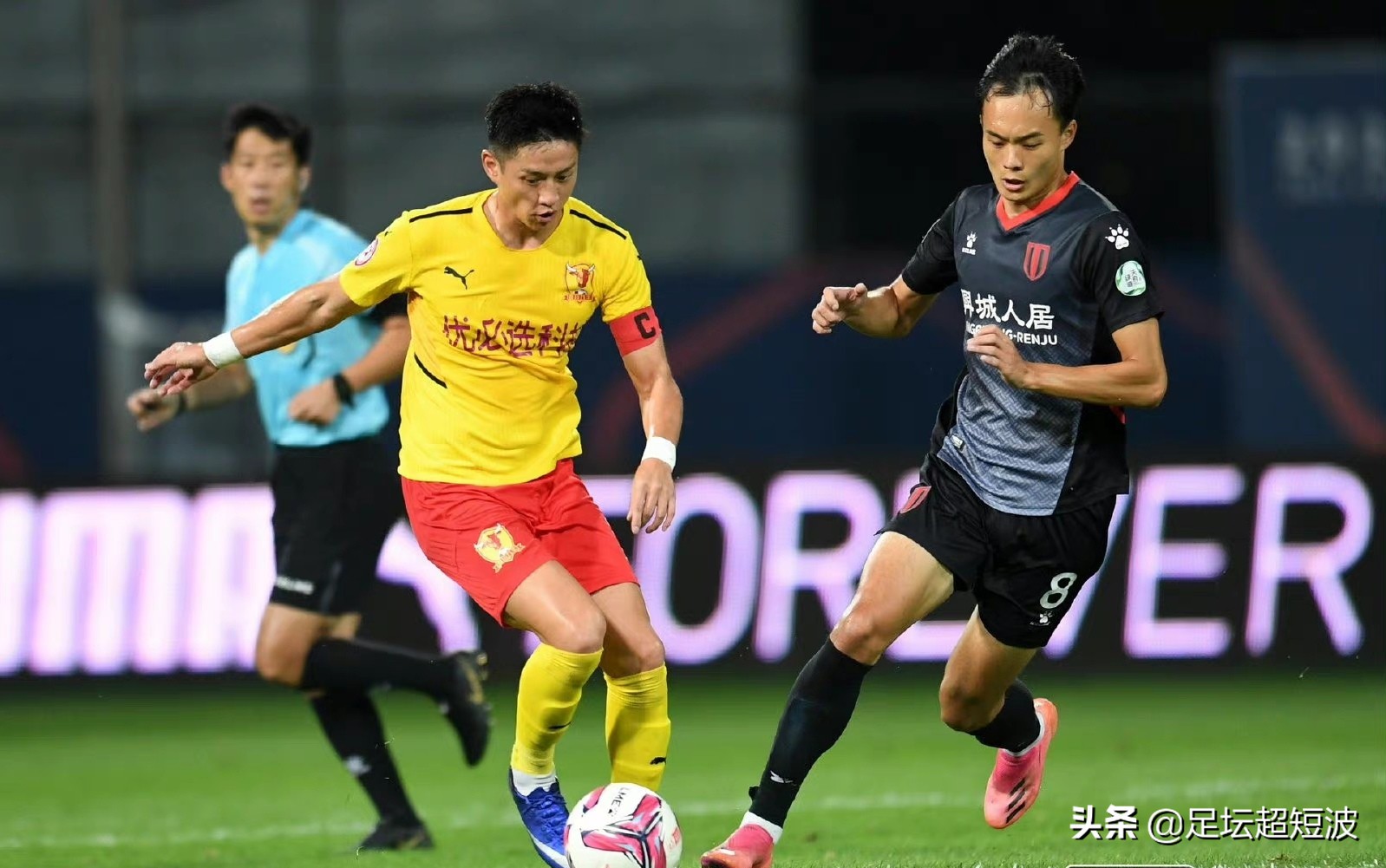 中甲第19轮四川九牛赢球登顶,中甲29轮四川九牛比赛时间