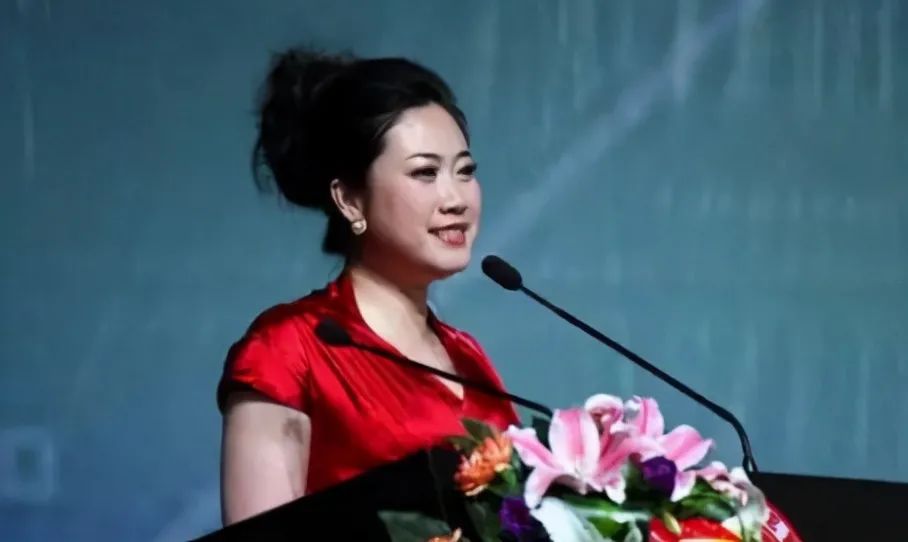 5个因网络而爆红的普通人，有人敛财手段恶劣，有人成为励志女王