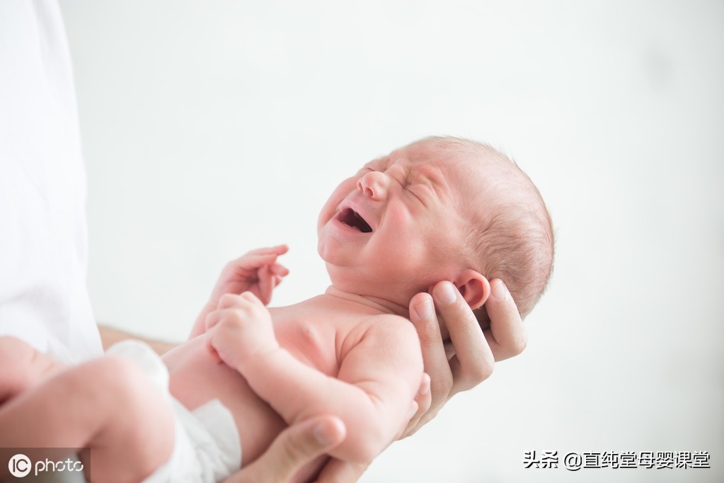 三个月婴儿大便几天一次,婴儿几天不大便正常不