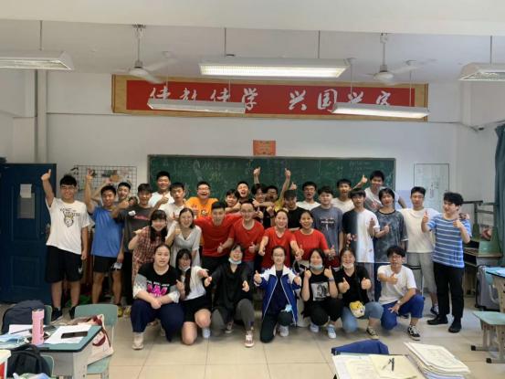 从偏科到单科学霸!石室佳兴有这么一群老师,追着要给你辅导