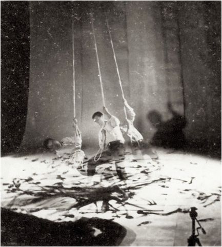 艺术家在脚上画画,日本艺术家画纸上纸片人