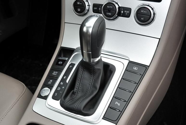 空间比较大的二手车1万2万,性价比最高的3万8大众旗舰版迈腾