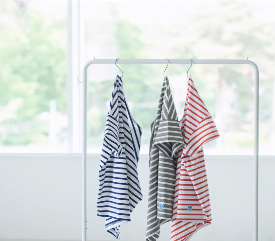 日本太太在上海的冬天穿搭,蓝色条纹衬衣穿搭推荐