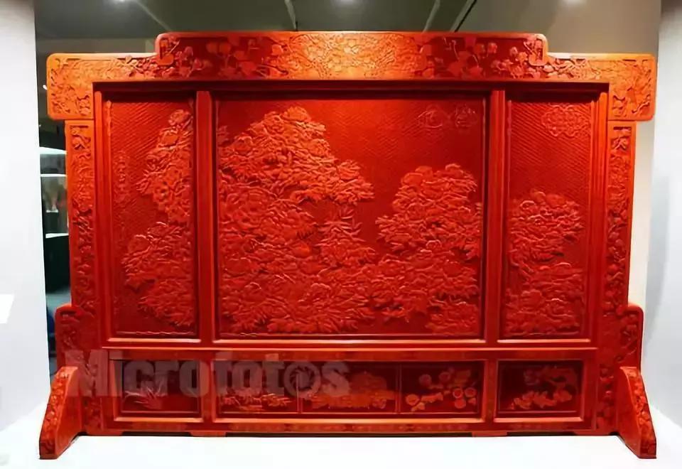 千涂万抹髹为底，刀走龙蛇出雕漆，用现代眼光鉴赏古老工艺！