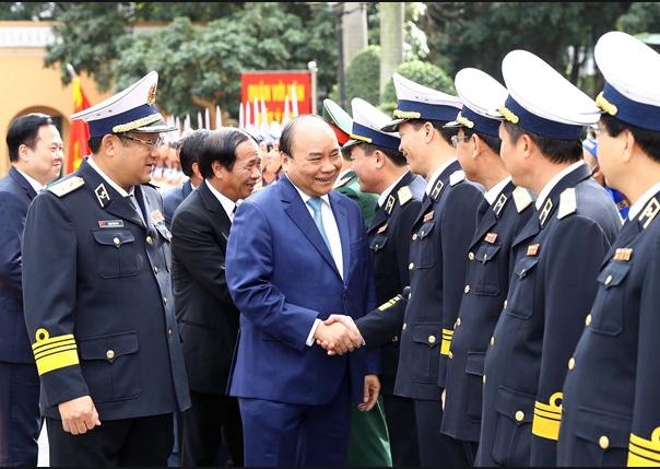 “笑面虎”阮春福,美国杀母之仇不共戴天,为何还能笑对美国?