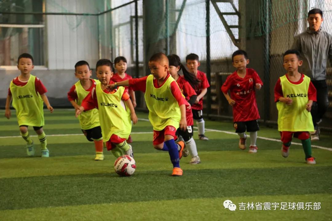 快乐童年足球队,快乐童年足球