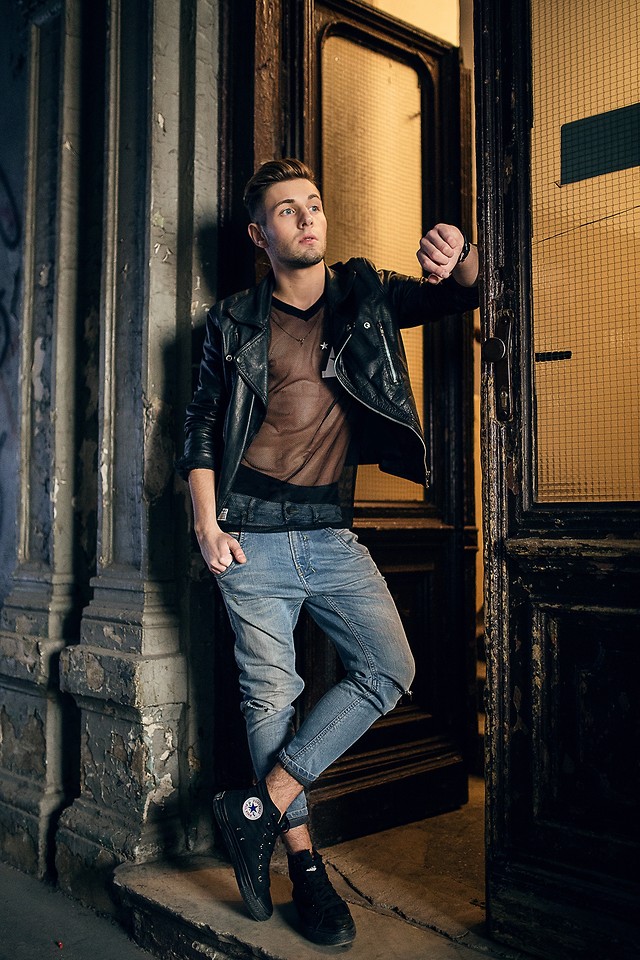 低帮鞋和高帮鞋哪个显高,低帮鞋和高帮鞋哪个好搭配