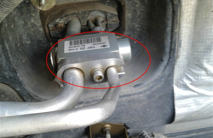 汽车空调不热是什么坏了怎么维修,汽车空调不凉自己怎么修