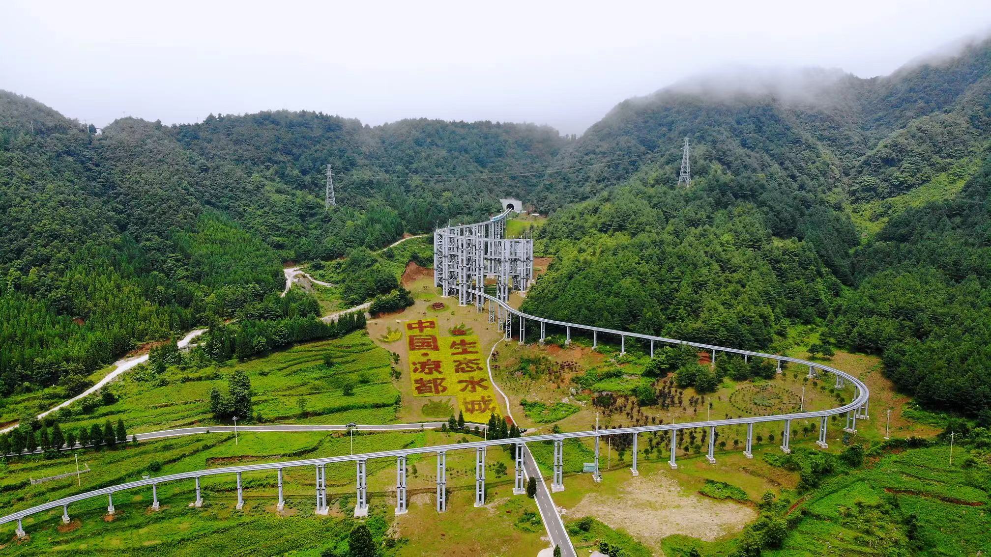 中国夏天最适合避暑城市,夏天热去哪里旅游避暑最好