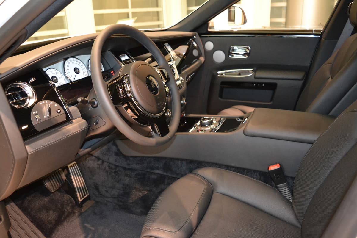 劳斯莱斯生产故事,劳斯莱斯汽车是怎样制造的