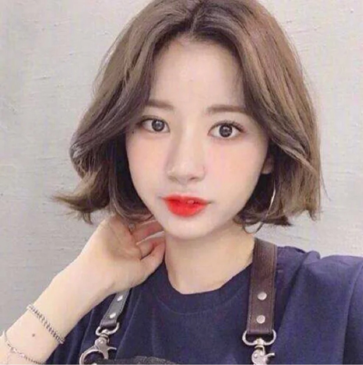 今年流行的发型减龄长直发,2019流行黑长直的发型吗