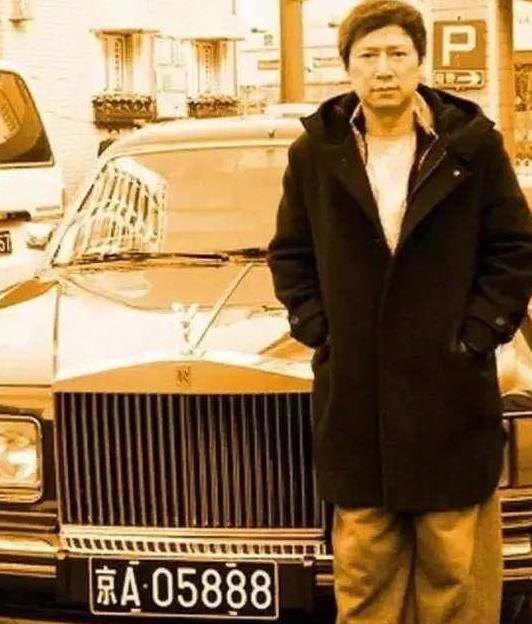 “第一善人”李春平：得富婆亿万遗产却成负累，晚景凄凉